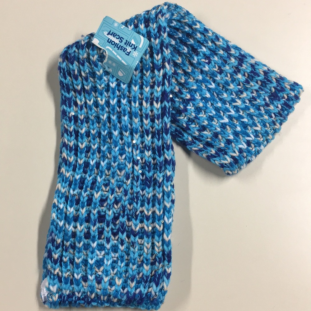 Beautiful Blue Infinity Scarf 💙